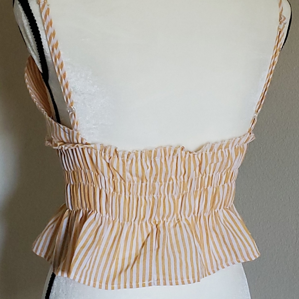 Crop Top - Picture 4 of 4